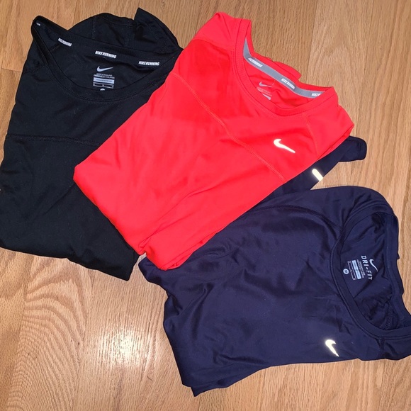 Nike Tops - Nike women’s running long sleeve top bundle